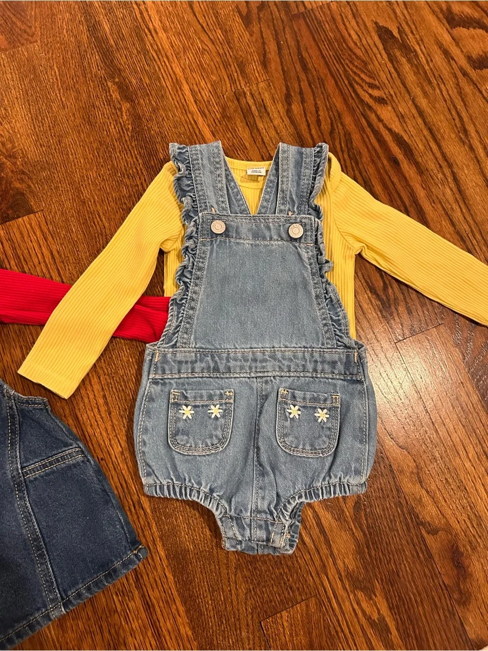 Old Navy Baby Girl Outfit Bundle 6-12 Months 2 Sets